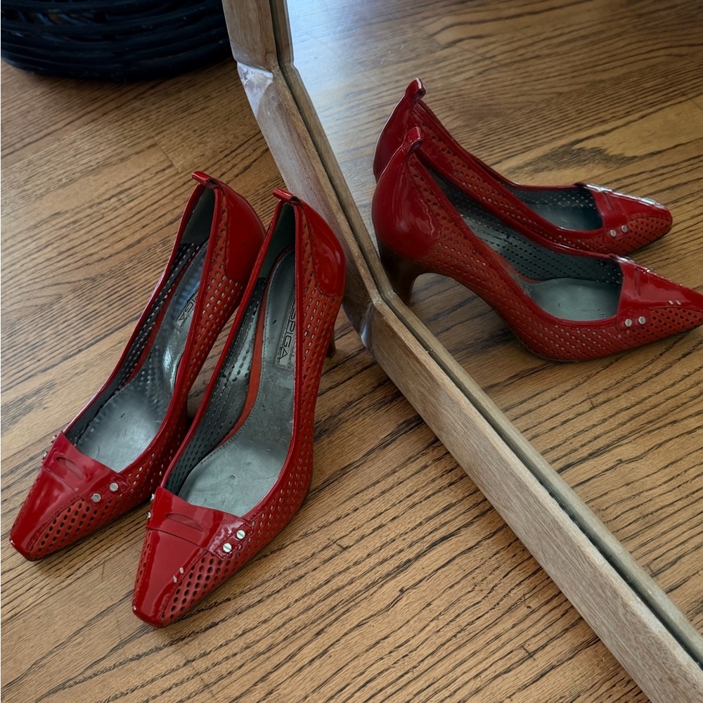 VIA SPIGA RED Patent LEATHER Pumps Heels SHOES 37
